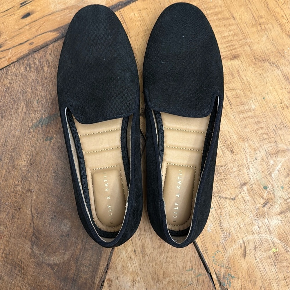 Kelly & Katie black ballet flats